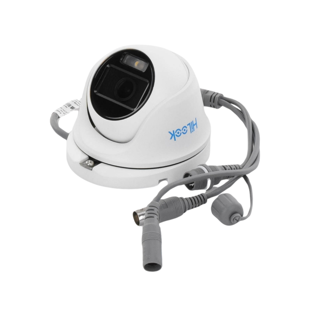 Cámara de seguridad HiLook 2MP con luz blanca y micrófono vista lateral para exterior