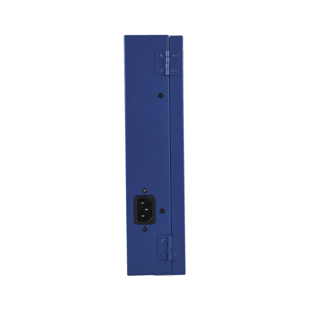 Interior con protección y regulación de voltaje en la fuente EPCOM 16A